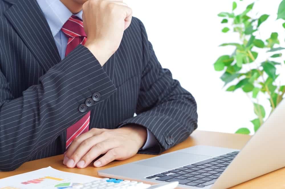 企業価値算定とは？DCF・マルチプル法の計算式や評価額を高めるポイントを徹底解説